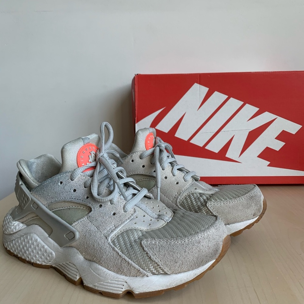 Nike Air Huarache Run TXT, Size 8, Light Bone